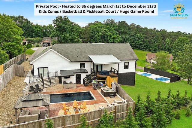 Fun N Sun - Backyard Pool Oasis & Pickleball