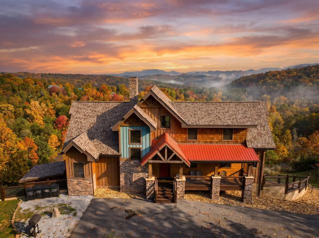 Soaky Mountain Lodge | Incredible Views