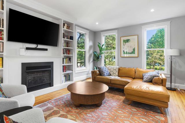 Sojourn Sunlit 4BD Rowhome on Capitol Hill