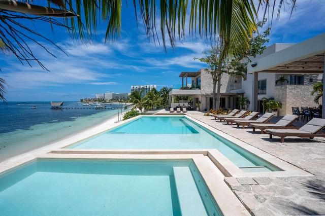 CasaZul | 9 BR | Luxury Beachfront Mansion