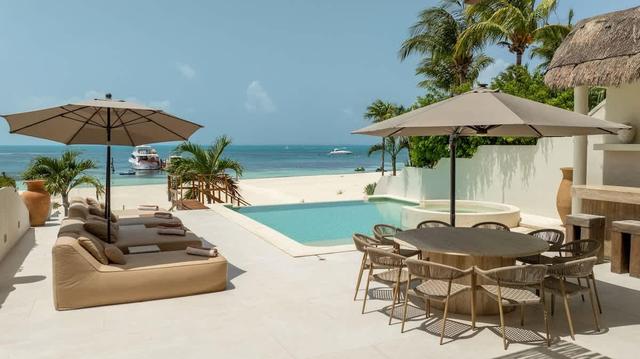 AB del Mar | 7BR | Luxury Beachfront Villa