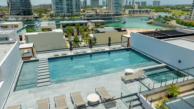 Modern Apt | 4BR | Marina & Beach Access