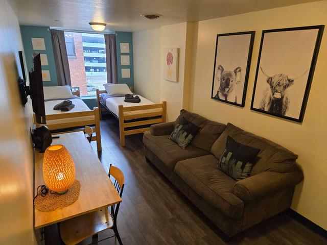 Cozy + Convenient | Downtown Apt | Walk Everywhere