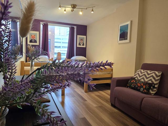 Downtown Apt | Walk to PPG, Conv. Center & more