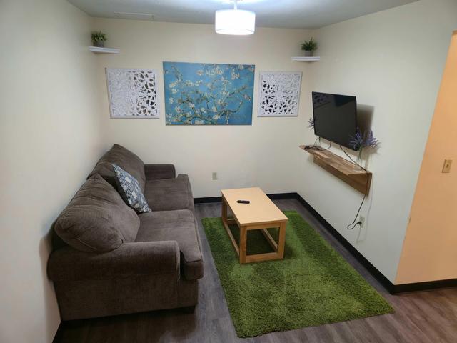 2 Bedroom/2 Bath Downtown | Sleeps Six | Walkable