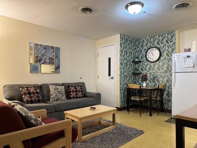 5 Beds | Downtown Apt | Very Quick Walk Everywhere