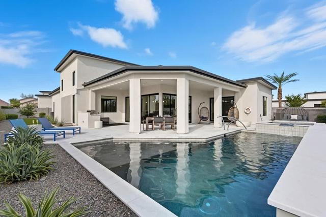Desert Delight - 5BR, Pool&Spa, Firepit