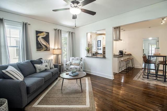 Cottage on Broadmoor