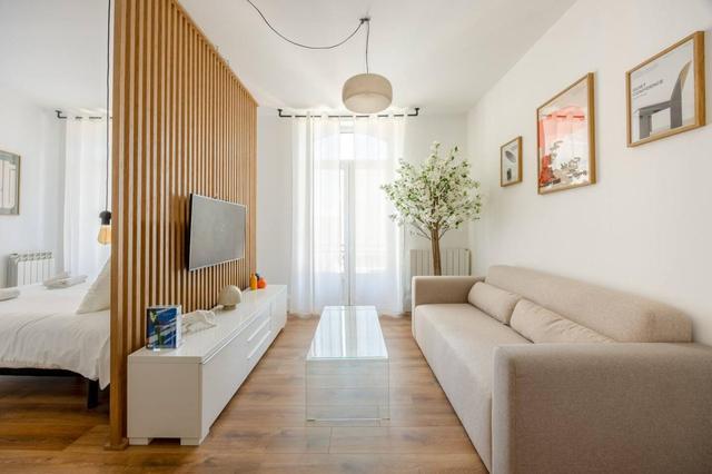 Downtown 3 by Max, Studio Chic in City Center