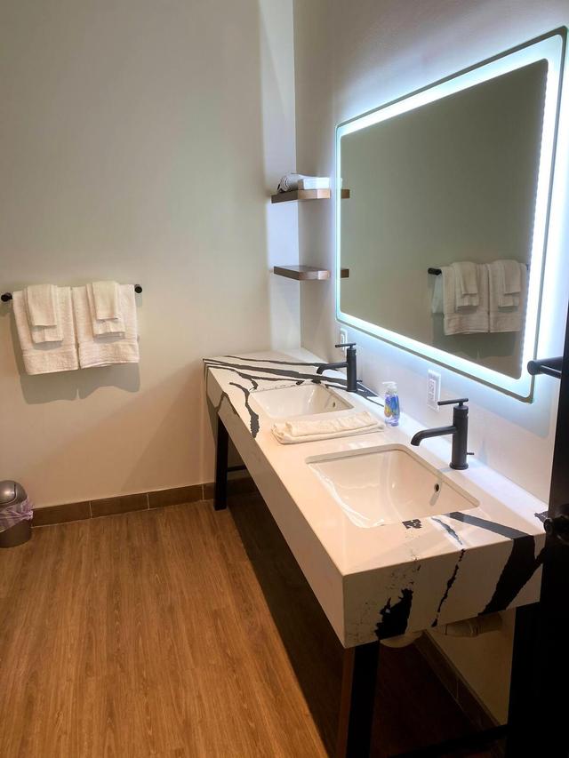 Ind Loft Children's Hospital Shadyside Oakland 4