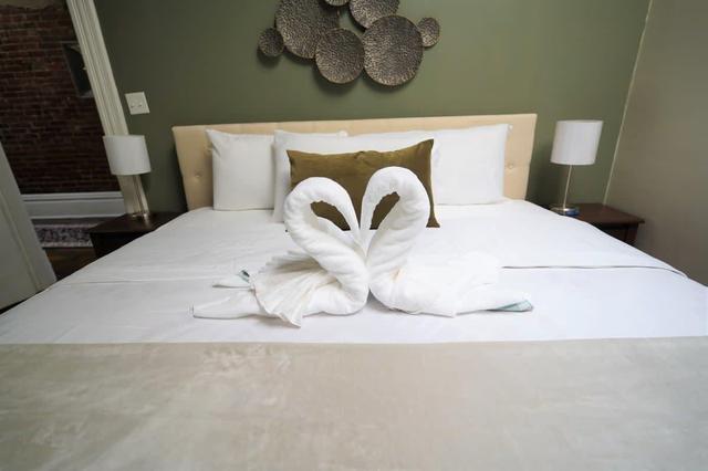 *Historic Gem* Heart of Southside-Sleeps 10