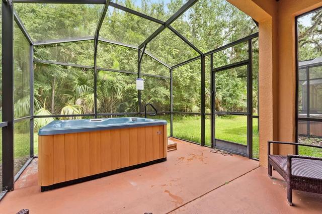 Pet Friendly 4 BR with Hot Tub