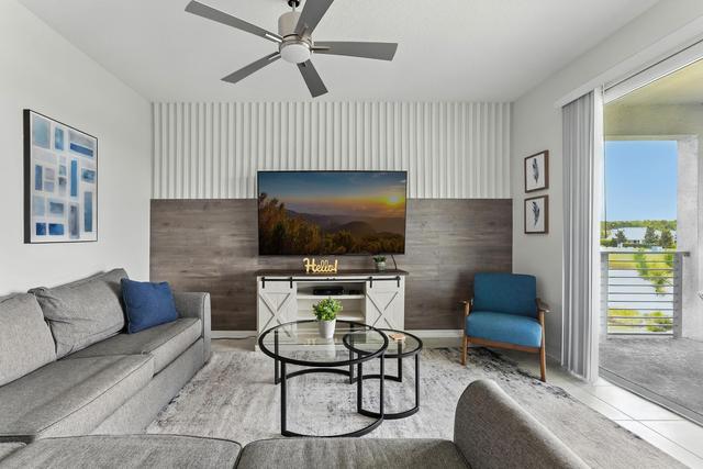 Spacious 2BR, Mickey Bedroom, Lake View