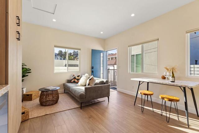 Chic 1 BR Urban Bungalow | AC + Free Parking