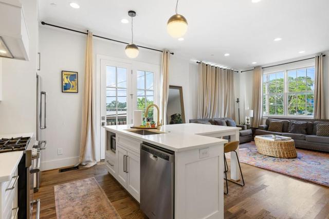 18 Bed Downtown View Walk To Broadway
