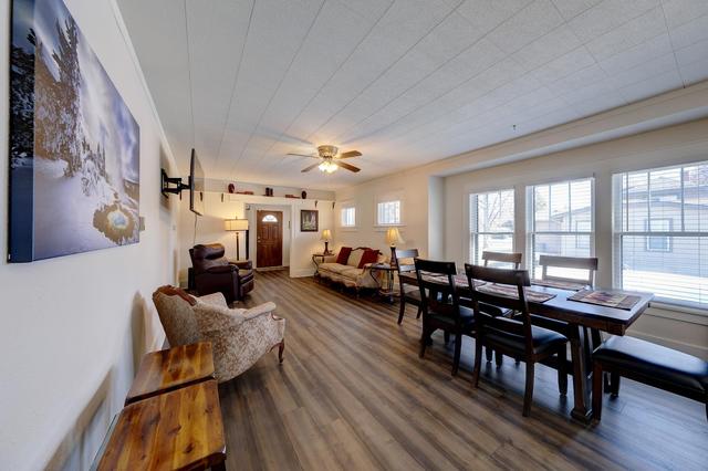 3-Bedroom Vintage Wyoming Home | King Bed, Bunk Beds, Full Kitchen, Pet-Friendly | Walk to Town, 20 Min to Sheridan, 10 Min to Bighorn Mountains | Sleeps 6