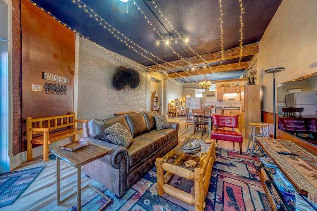 Western Elegance: Downtown Sheridan Base