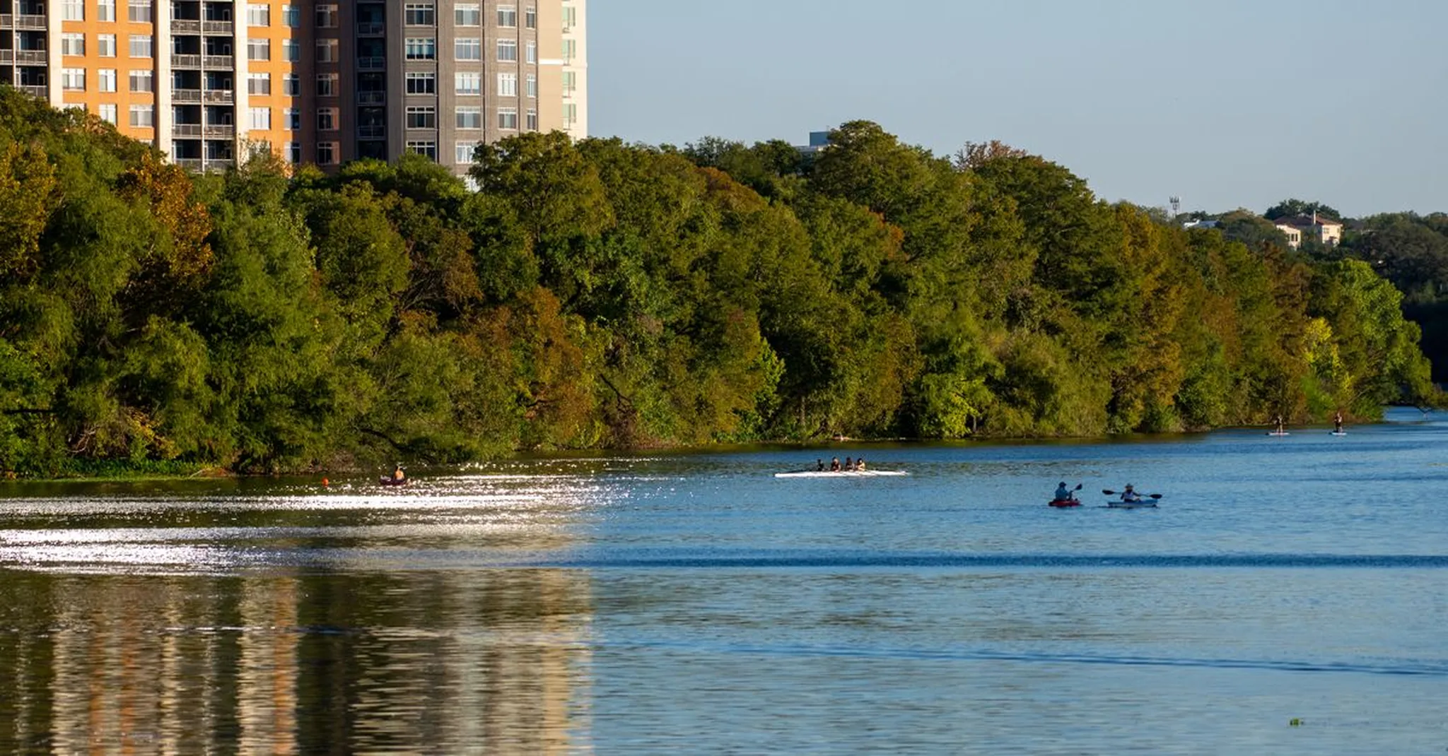 Labor Day Weekend in Austin 2026: Lake Days, BBQ & Where to Stay