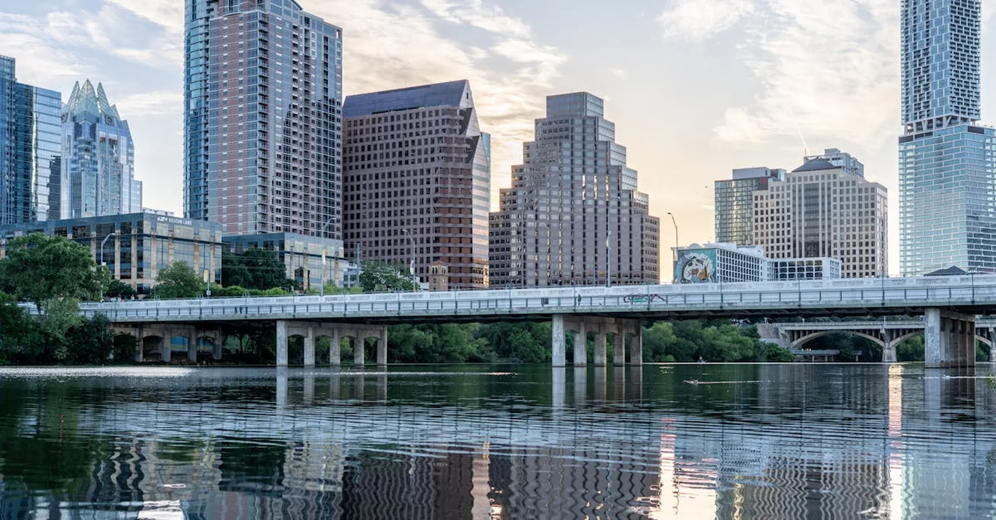Austin Urban Music Festival 2026: Where to Stay Near Auditorium Shores