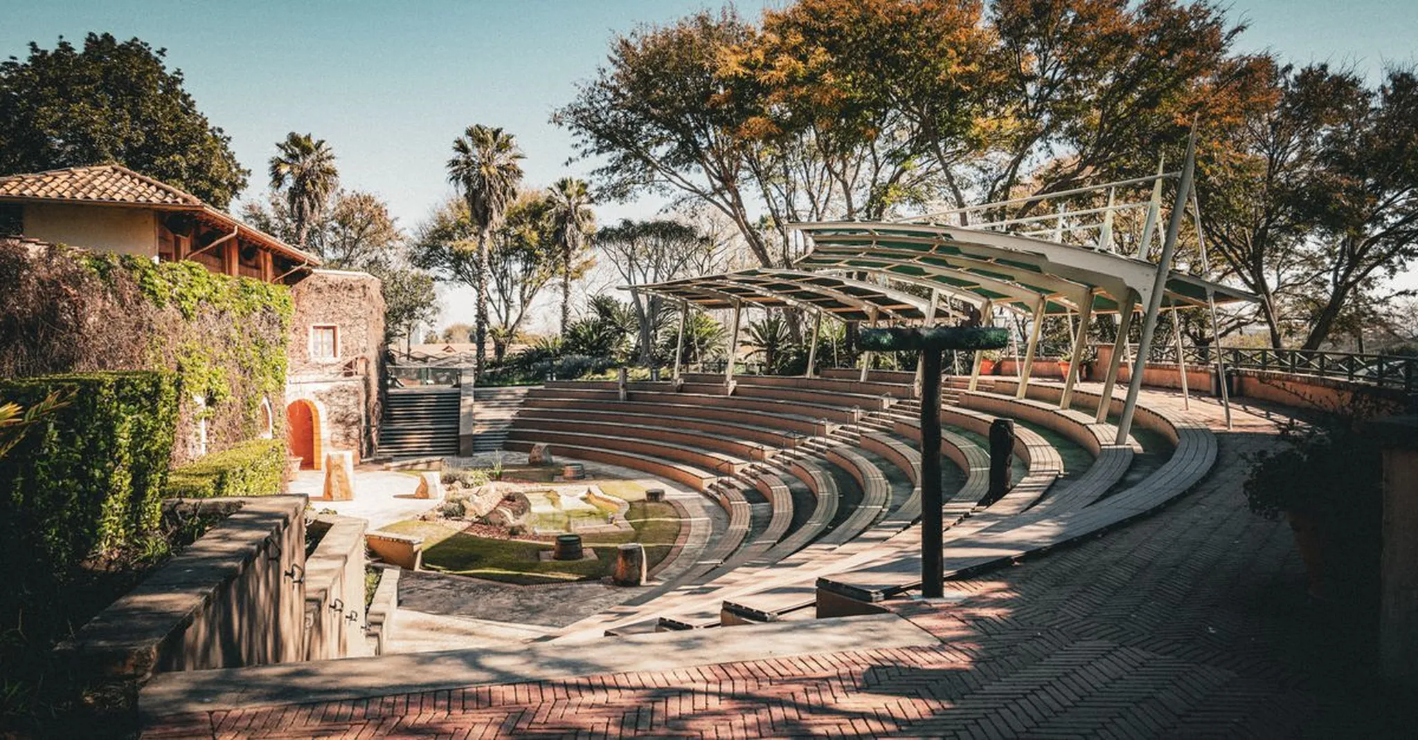 Lake Tahoe Shakespeare Festival 2026: Outdoor Theater & Lakeside Stays