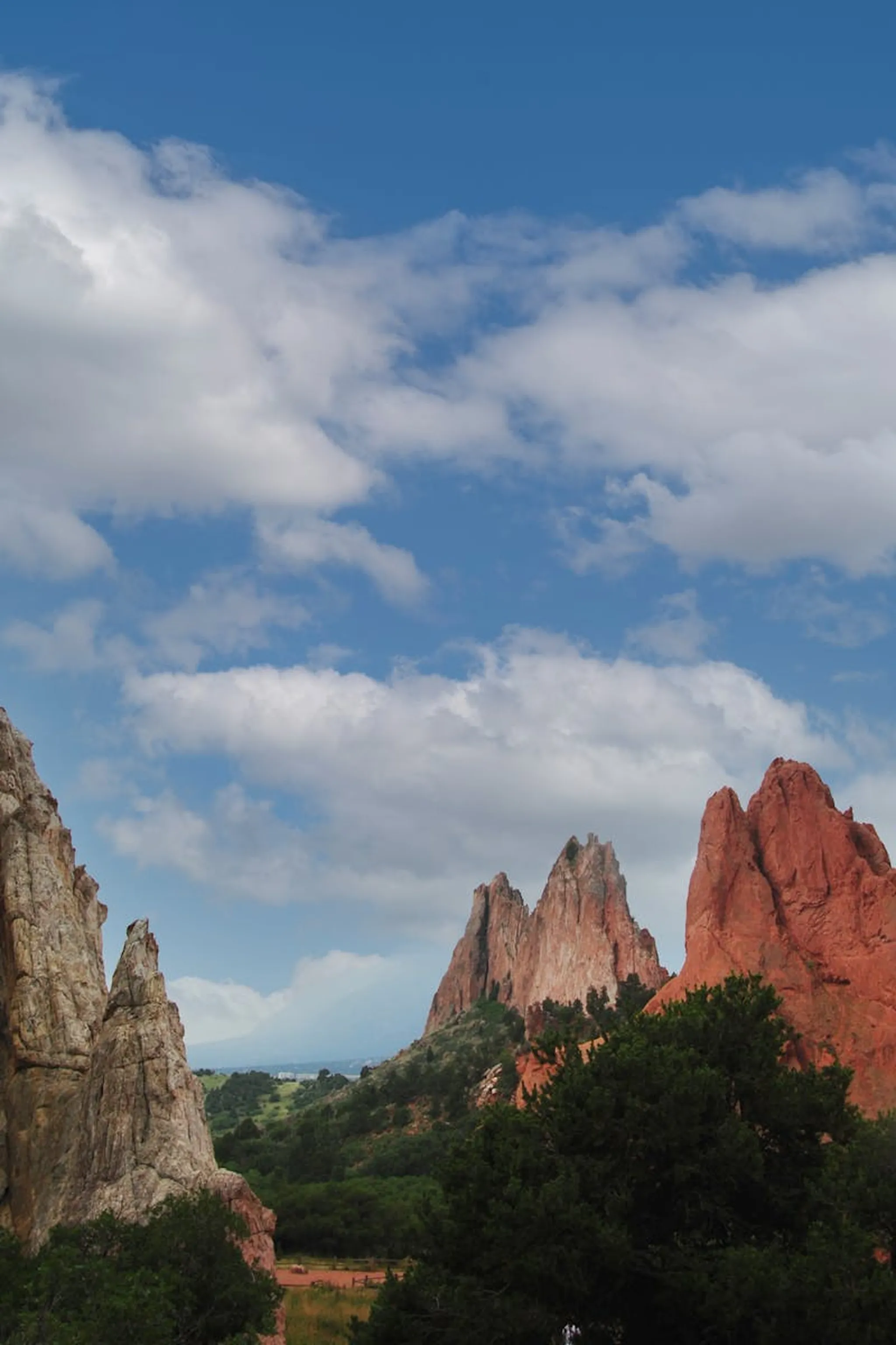 Scenic view of sandstone formations at Garden of the Gods, Colorado Springs.