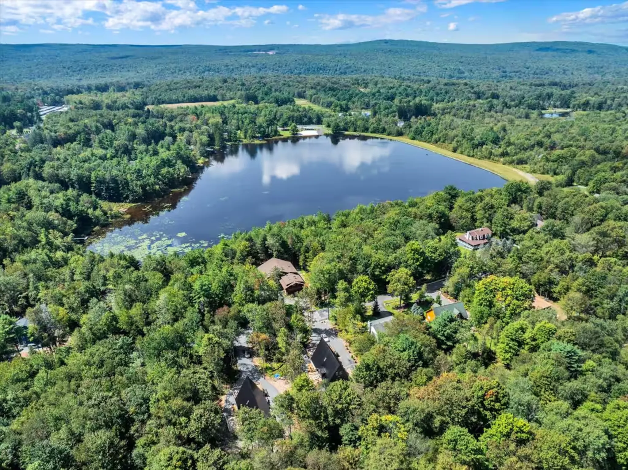 The Big Decision: Resort or Cabin for Your Poconos Family Vacation?