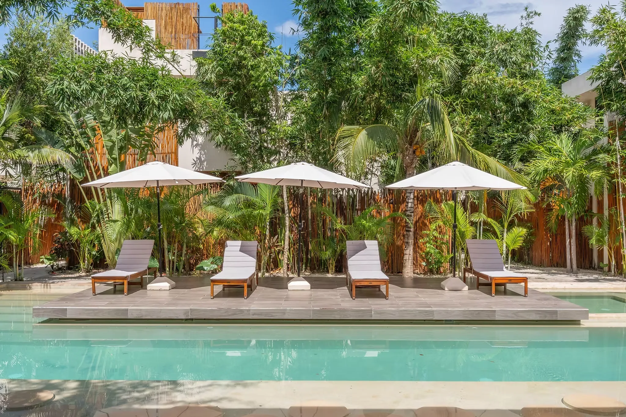 10 Essential Items Every Airbnb Should Have