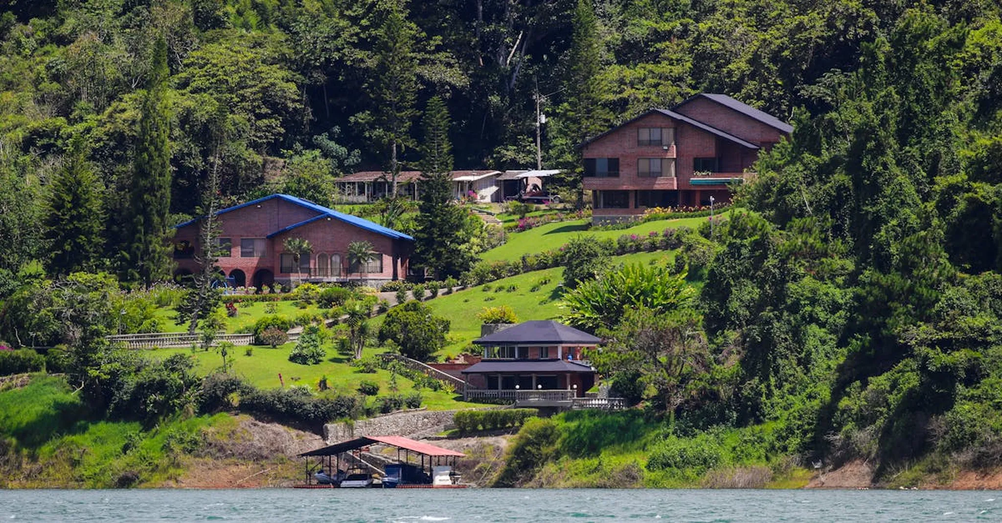 Memorial Day Weekend Nashville 2026: Live Music, BBQ, and Group Stays