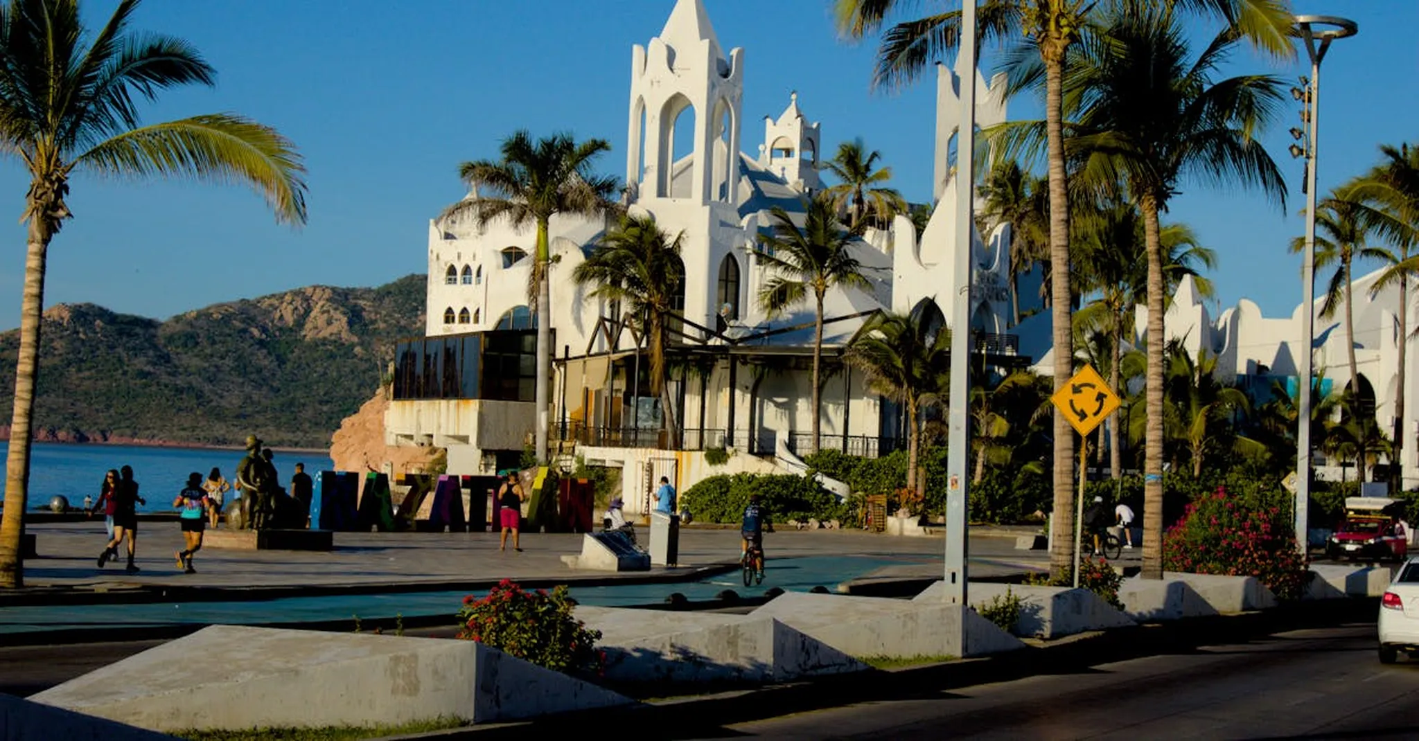 Mazatlán for Mother's Day 2026: Beachfront Getaways to Spoil Mom