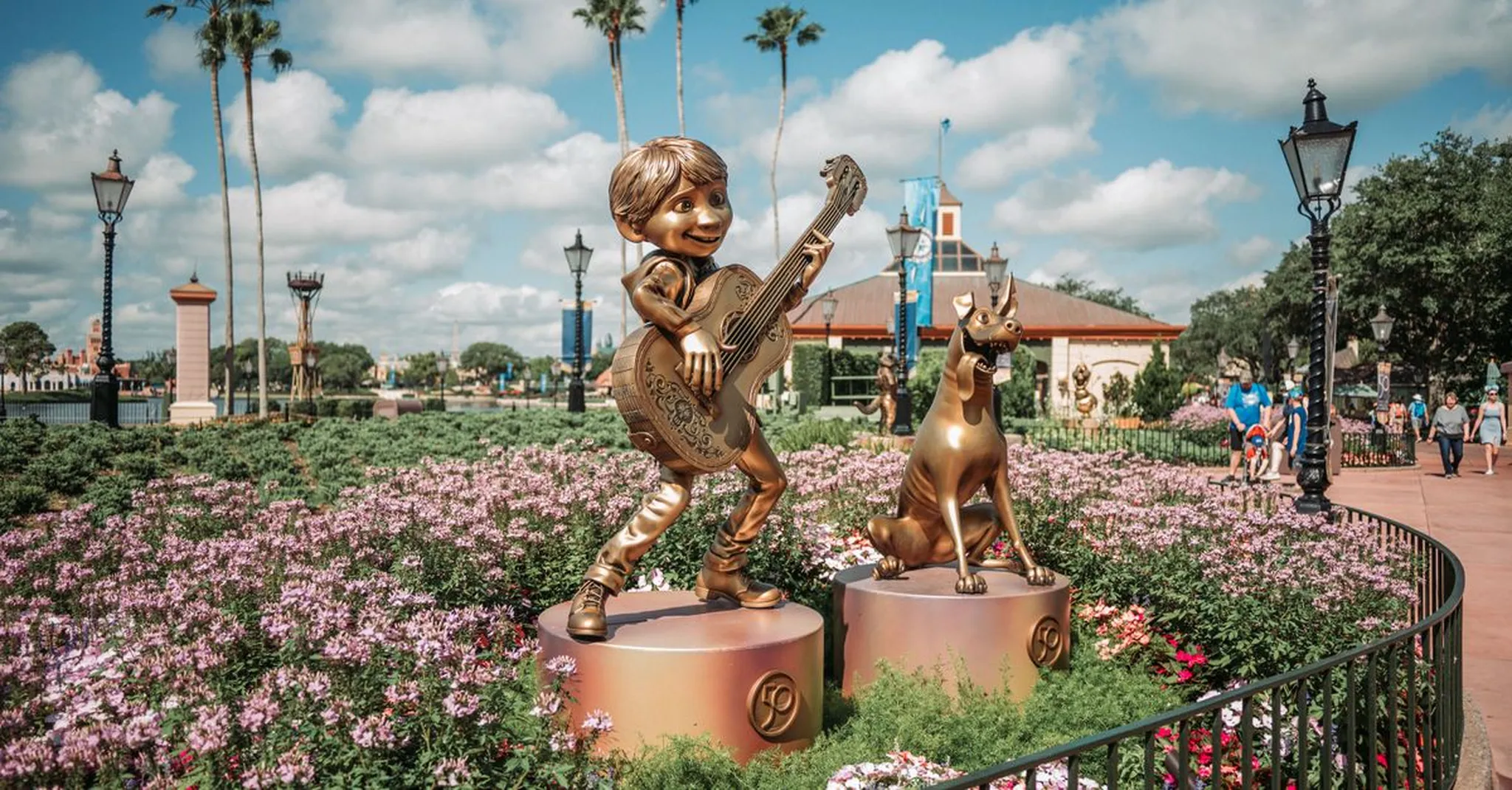 Halloween at Disney World 2026: Orlando Villas Near the Parks for Families