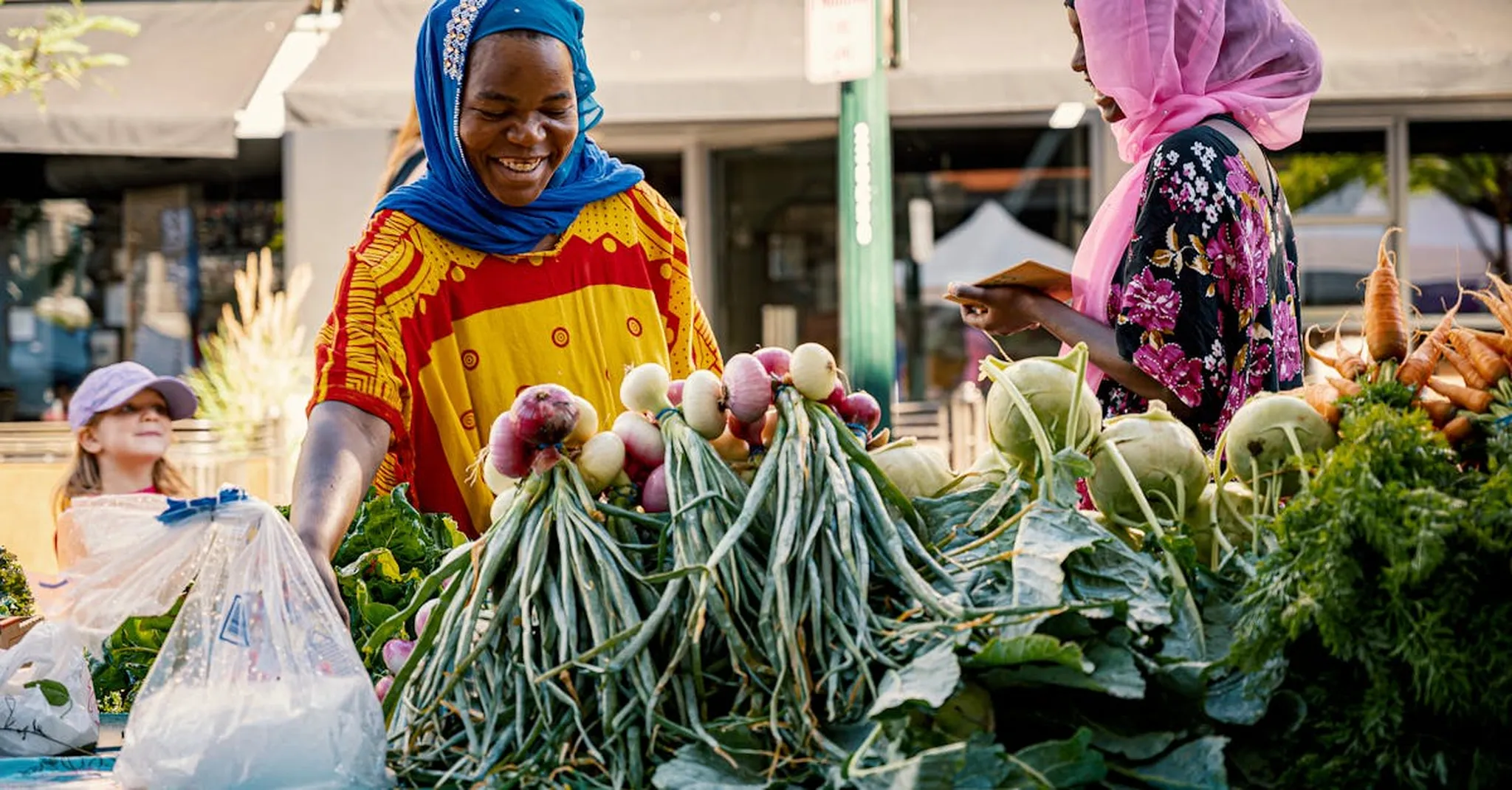 Best Santa Fe Farmers Markets 2026: Seasonal Guide and Nearby Stays
