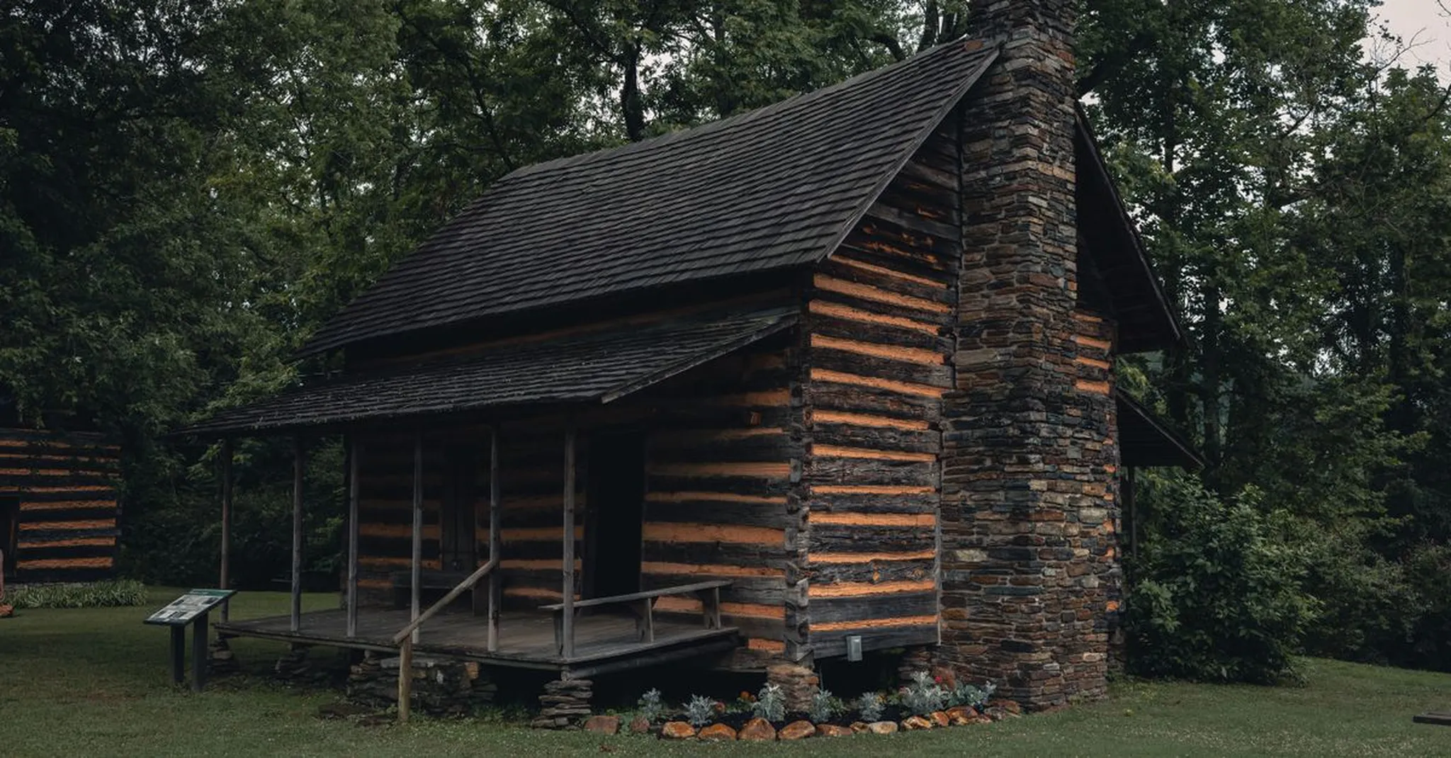 https://storage.googleapis.com/hostai-booking-prod-photos/clients/smokymountainvacationcabins/blogs/covers/2d259aa6-a0f0-4b1b-8905-fa114c0706aa.jpg