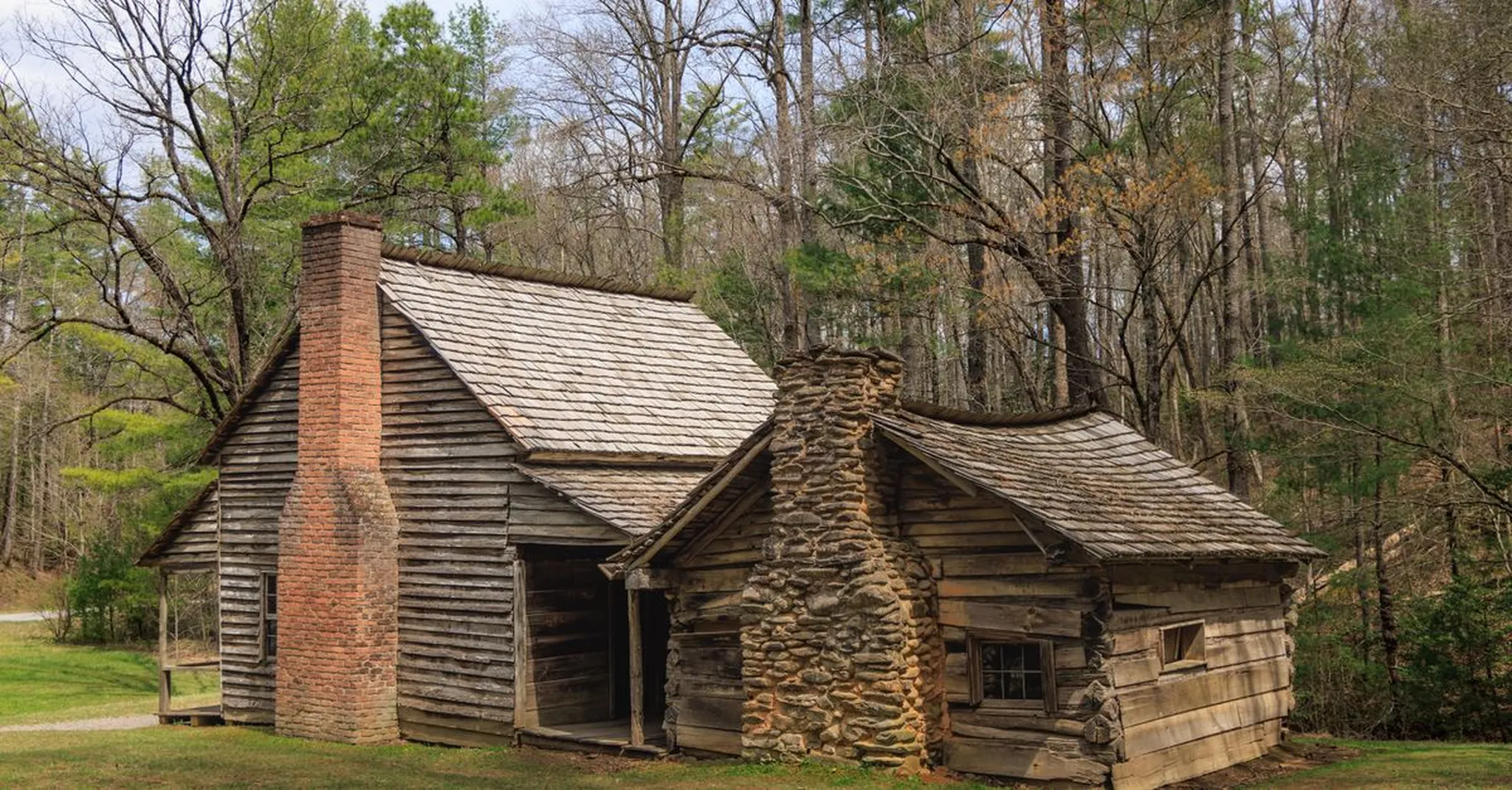 https://storage.googleapis.com/hostai-booking-prod-photos/clients/smokymountainvacationcabins/blogs/covers/95ff6cca-a044-4914-b23a-69fcd9575738.jpg