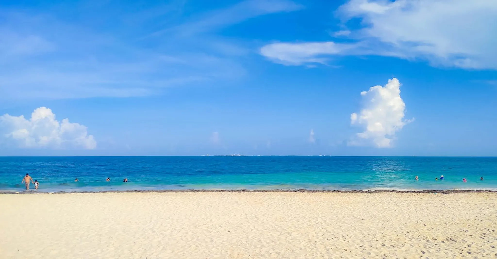 Cancún Pride 2026: Best Beachfront Villas for LGBTQ+ Travelers This June