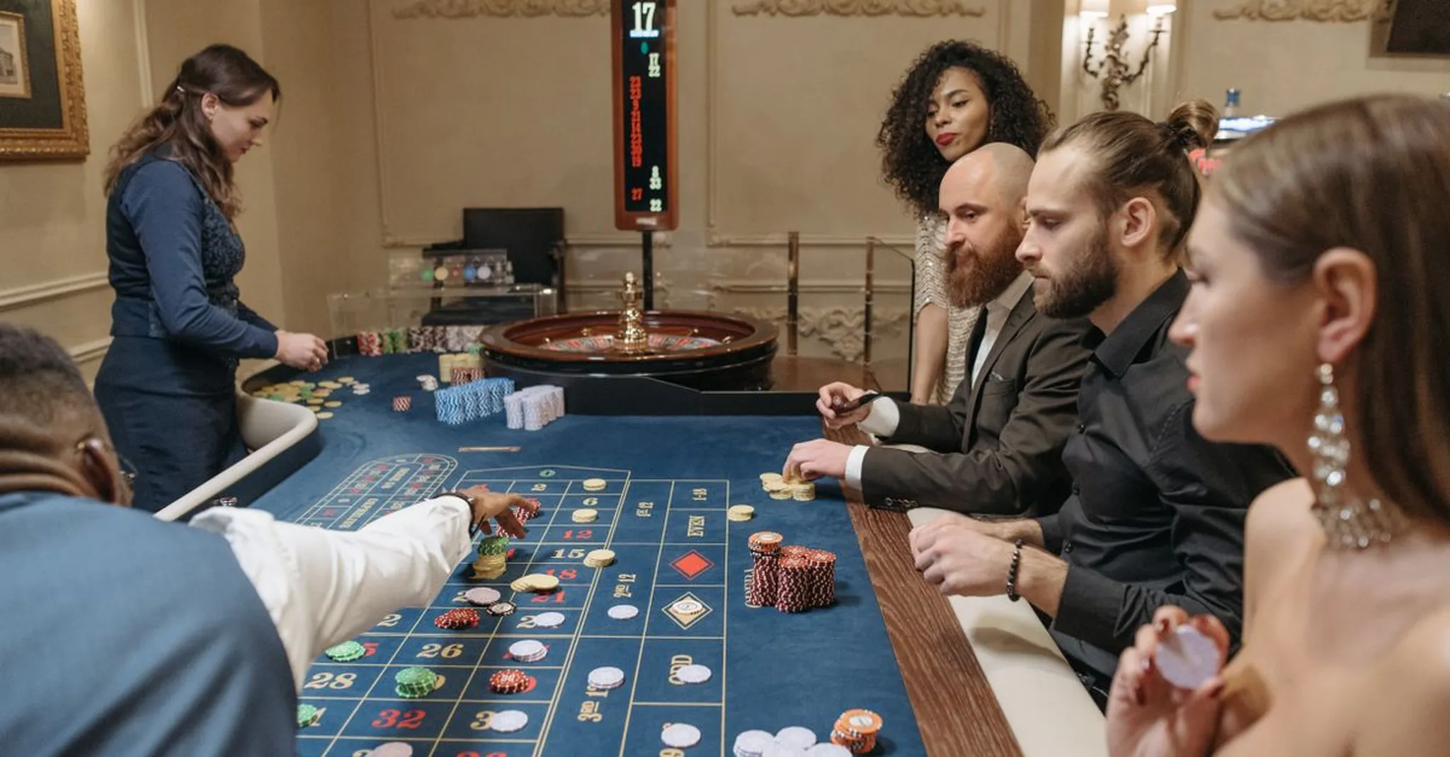 Casino Weekend Getaway in St. Charles: Your Complete Ameristar & Hollywood Guide
