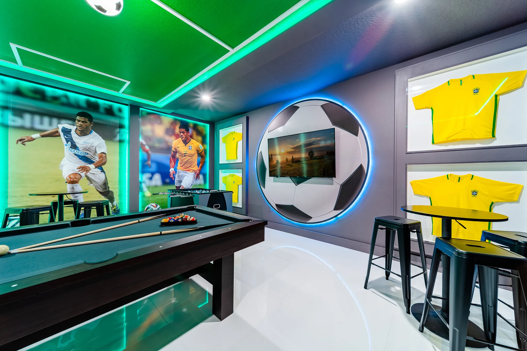 World Cup 2026: Stay in Orlando or Miami with UNE Homes